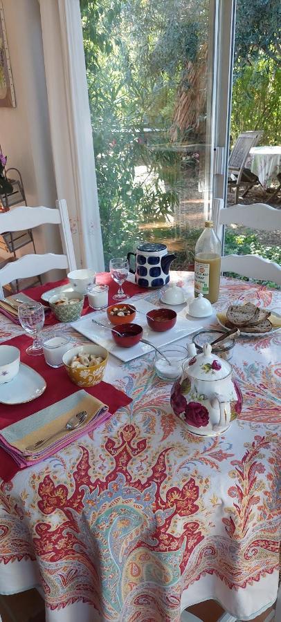 Etxe Laminak Bed & Breakfast Sisteron Eksteriør bilde